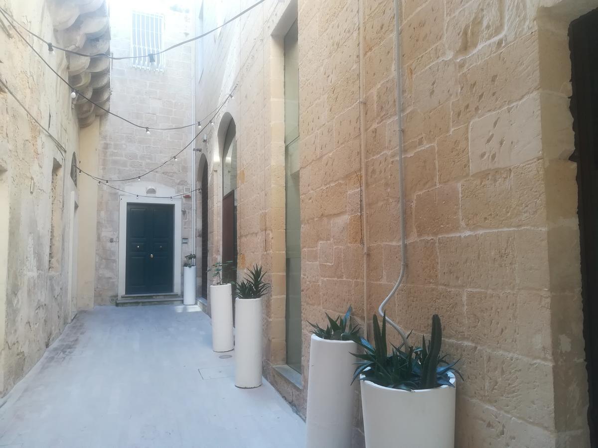 مبيت وإفطار ليتشي Dimora Dell'Artista المظهر الخارجي الصورة