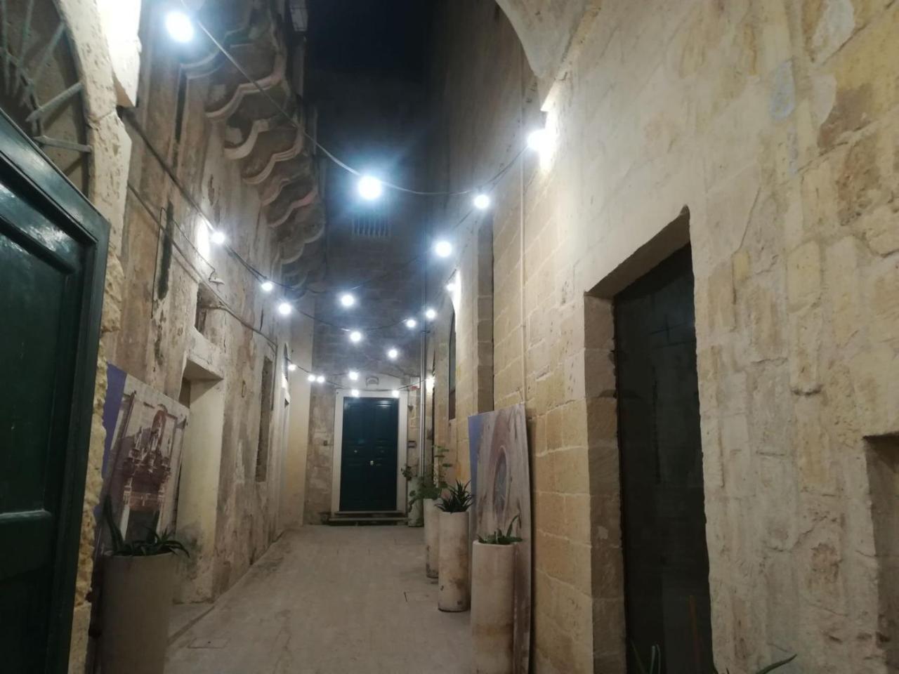 مبيت وإفطار ليتشي Dimora Dell'Artista المظهر الخارجي الصورة